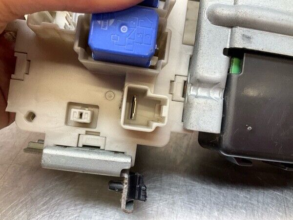 2003 Nissan Z33 350Z Bcm Body Control Module Manual Fuse Panel Oem 13Benfc - On Point Parts Inc