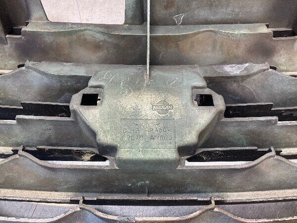 2006 Infiniti V35 G35 Front Grille Oem 11Be9F2 - On Point Parts Inc