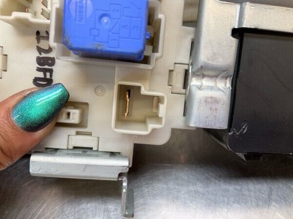 2005 Nissan Z33 350Z Bcm Body Control Module Automatic Fuse Panel Oem 12Bfdfa - On Point Parts Inc