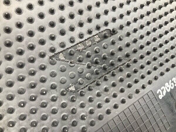 2005 Nissan Z33 350Z Driver Carpet Floor Mat Oem 22Bg3F9 - On Point Parts Inc