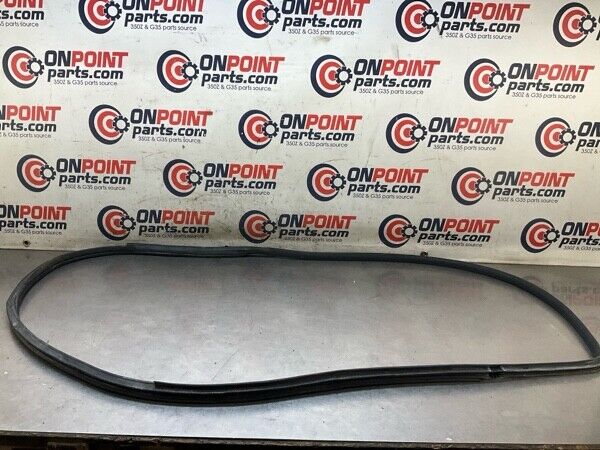 2005 Nissan Z33 350Z Front Passenger Door Shell Weatherstrip Seal Oem 25Bhtfe - On Point Parts Inc