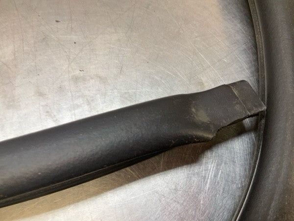 2004 Nissan Z33 350Z Driver Convertible Door Shell Weatherstrip Oem 24Bbqga - On Point Parts Inc