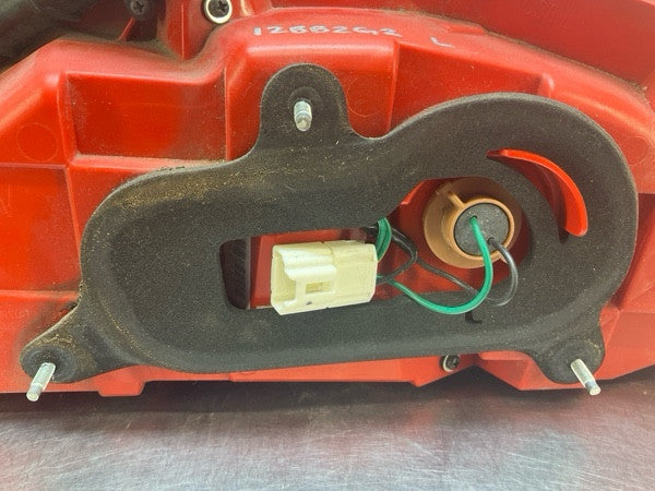 2011 Infiniti V36 G37 Rear Driver Tail Light Assembly Oem 12Bbzg2 - On Point Parts Inc