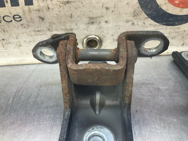2012 Infiniti V36 G37 Front Passenger Door Hinges Oem 24Bcdgk - On Point Parts Inc