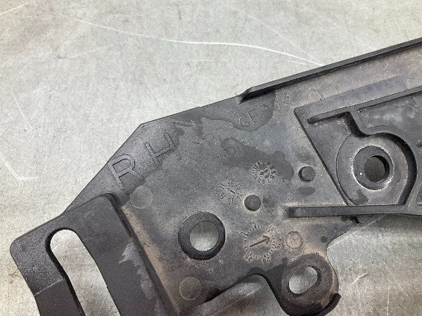 2012 Infiniti V36 G37 Front Passenger Lower Headlight Mount Bracket Oem 24Bcdgk - On Point Parts Inc