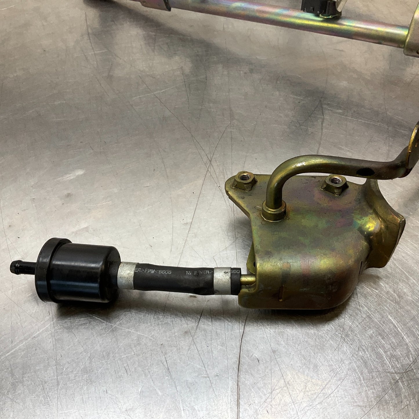 04-06 350Z G35 Vq35De Fuel Injector Rail 17521Ac700 Oem Kyf - On Point Parts Inc