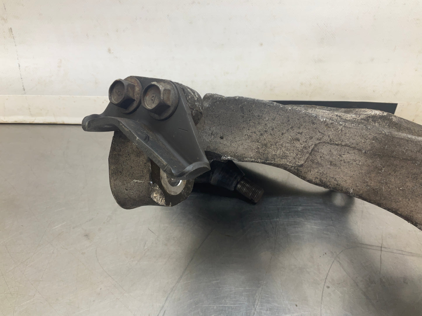 2005 Nissan Z33 350Z Driver Steering Knuckle Spindle Ball Joint Oem 15Bijfg - On Point Parts Inc