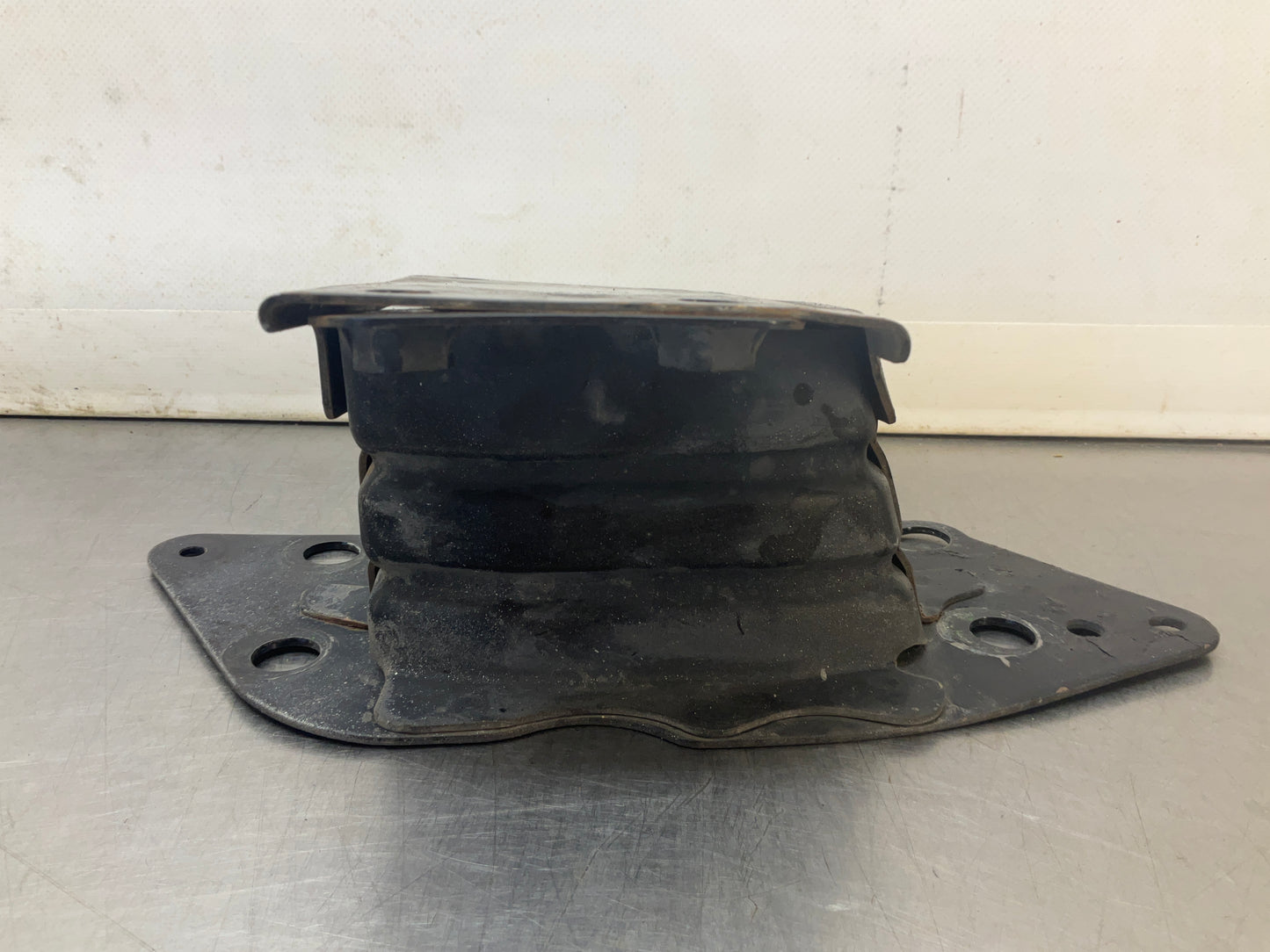 2005 Nissan Z33 350Z Front Driver Bumper Impact Stay Bracket Oem 15Bijfk - On Point Parts Inc