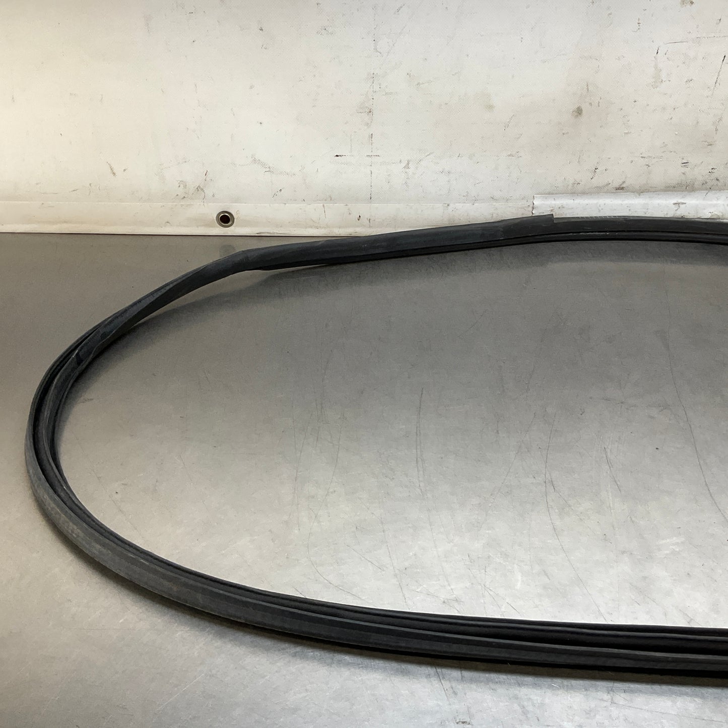 2004 Nissan Z33 350Z Driver Left Door Frame Weatherstrip Seal Oem 25Bdqfa - On Point Parts Inc