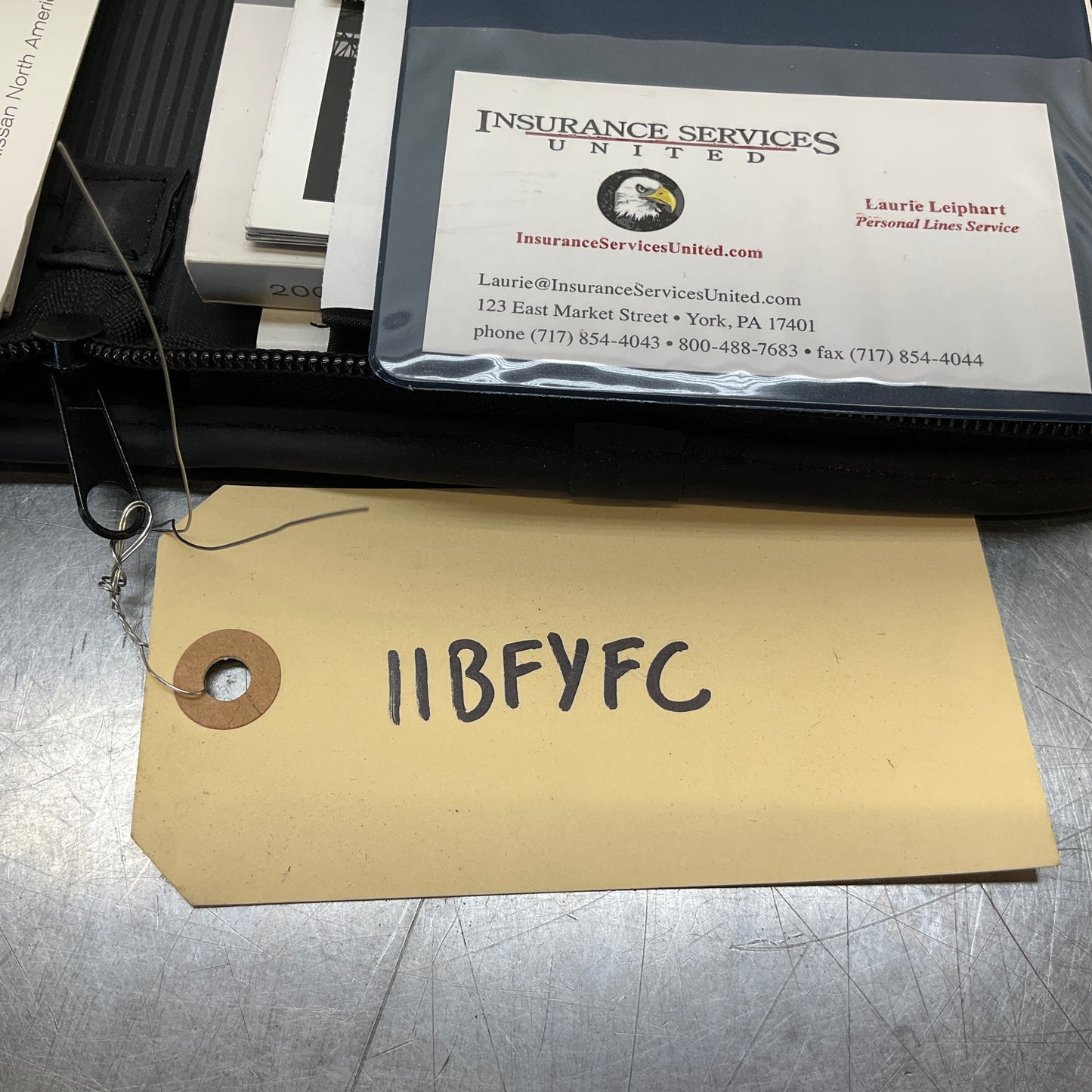 2005 Nissan Z33 350Z Owners Manual Case Oem 11Bfyfc - On Point Parts Inc