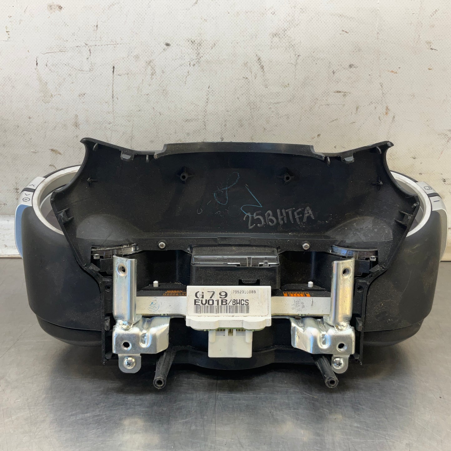 2005 Nissan Z33 350Z Speedometer Instrument Gauge Cluster AT 73k Oem 25Bhtfa - On Point Parts Inc