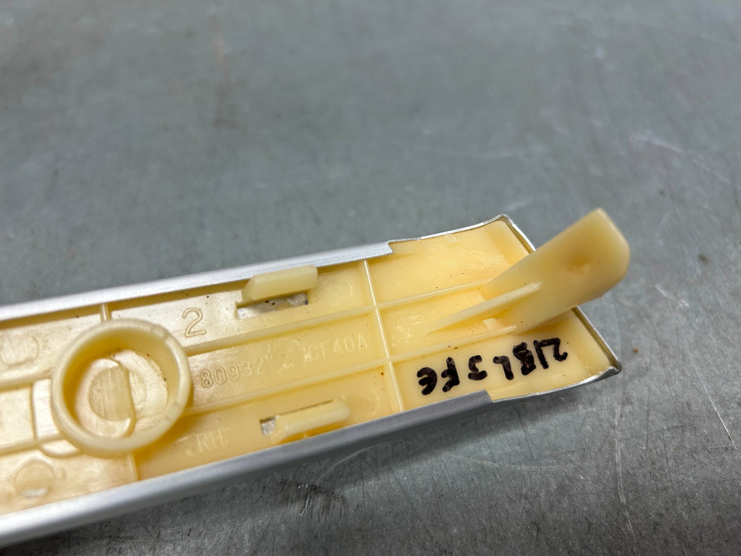 2008 Nissan Z33 350Z Passenger Door Panel Grab Handle Finisher Trim Oem 21Bljfe - On Point Parts Inc