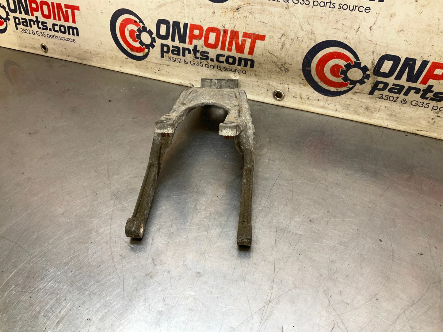 2004 Infiniti V35 G35 Manual Transmission Shifter Support Bracket Oem 23BevfC - On Point Parts Inc