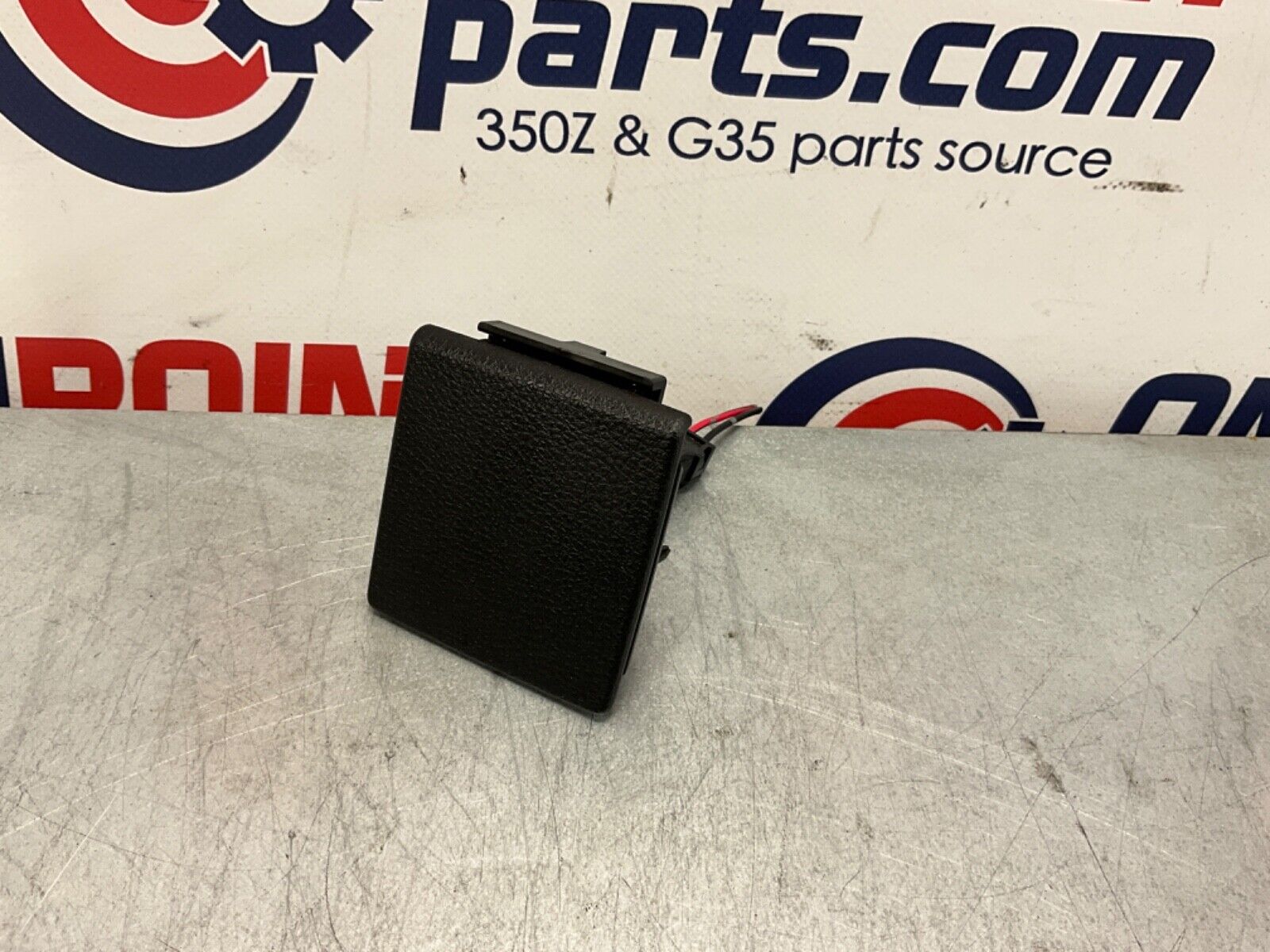 2005 Nissan Z33 350Z Rear Cigarette Lighter Power Supply OEM