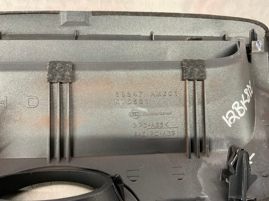 2004 Infiniti G35 Upper Center Dash Clock Trim 68247 OEM 12BK8DC - On Point Parts Inc