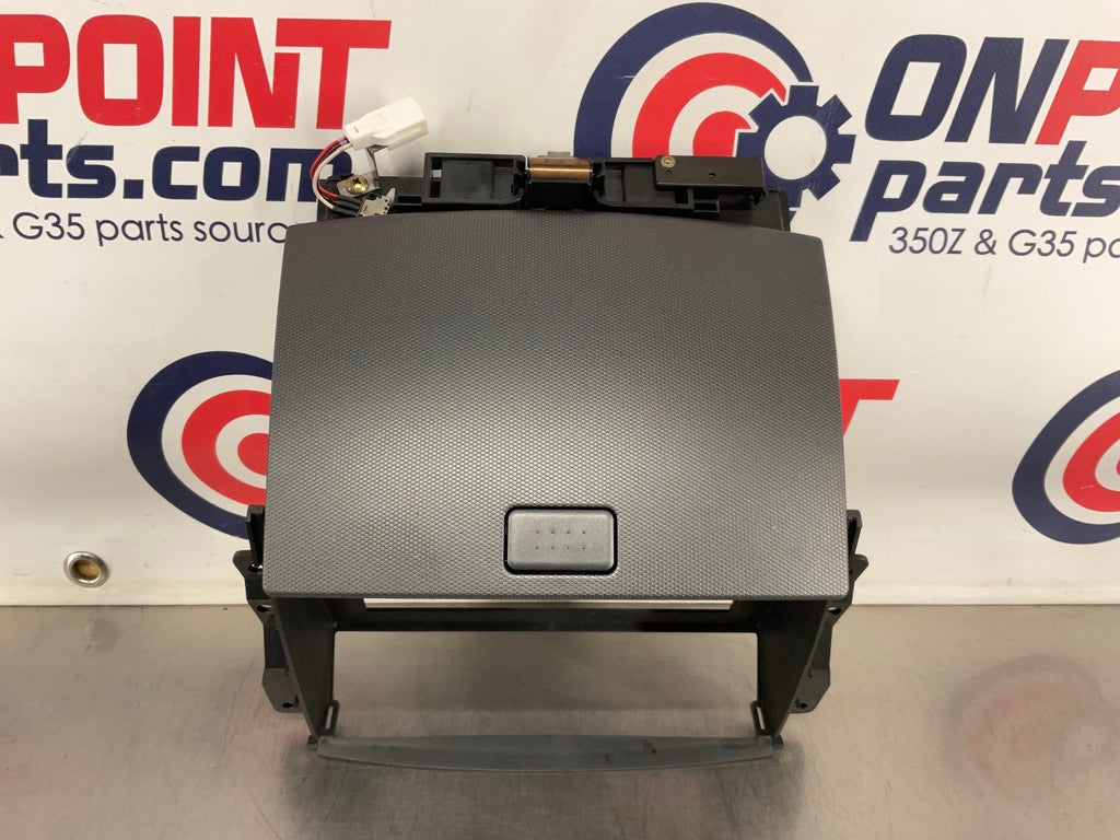 パーツ ss 2003 Nissan 350Z Center Dash Navigation Display Lid 68250 OEM