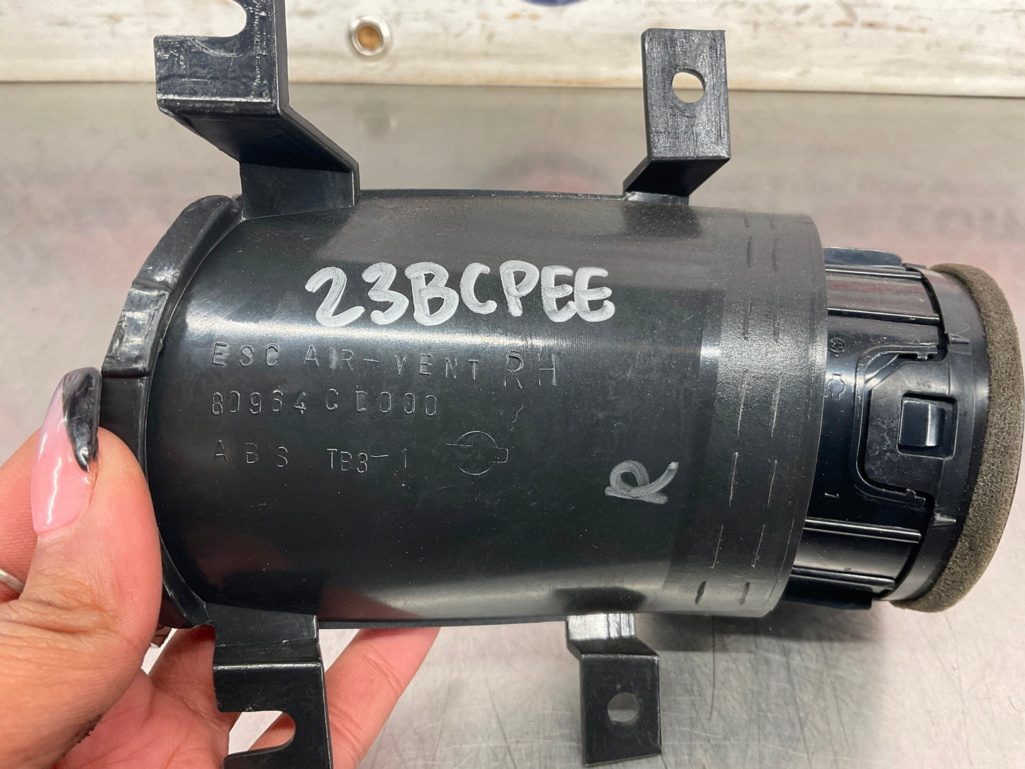 2003 Nissan 350Z Passenger Right Door Vent Trim 80964 OEM 23BCPEE - On Point Parts Inc