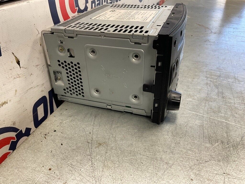 2005 Nissan Z33 350Z CD Radio Player Head Unit OEM 15BDBFC - On Point Parts Inc