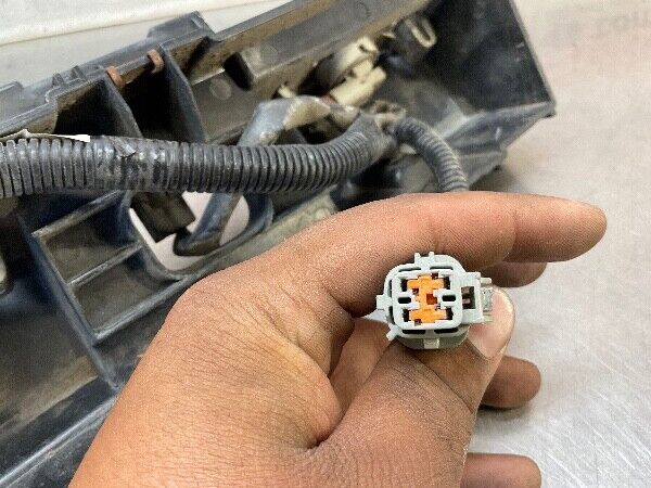 2003 Nissan Z33 350Z Rear Liscense Plate Light Assembly 96250Cd000 Oem 22Bdxfc - On Point Parts Inc