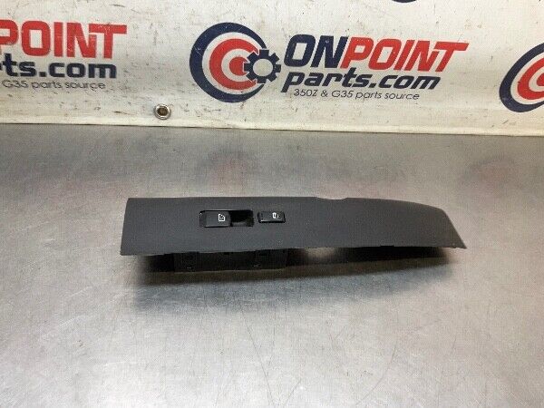 2003 Nissan Z33 350Z Passenger Window Lock Switch Trim Oem 22Bdxfe - On Point Parts Inc
