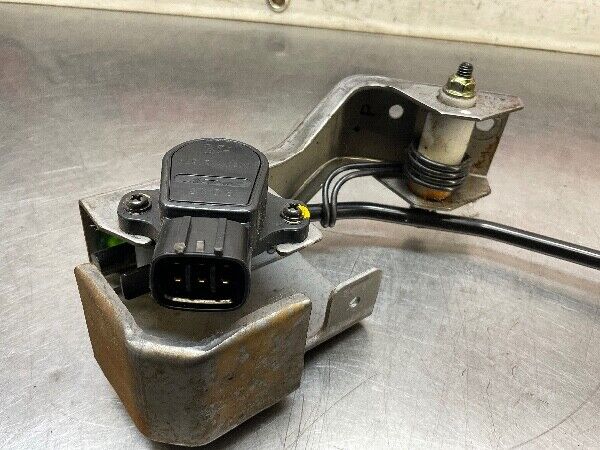 2003 Nissan Z33 350Z Throttle Accelerator Gas Pedal Oem 22Bdxfg - On Point Parts Inc