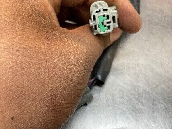 2003 Nissan Z33 350Z Rear Driver Tail Light Pigtail Connector Oem 22Bdxfa - On Point Parts Inc