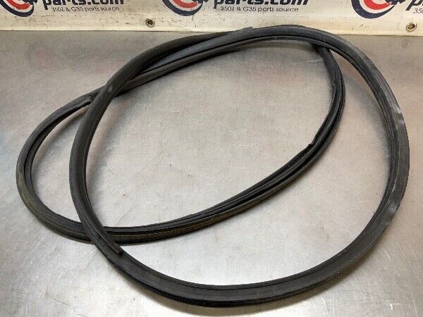 2003 Nissan Z33 350Z Driver Door Frame Weatherstrip Seal Oem 22Bdxfi - On Point Parts Inc