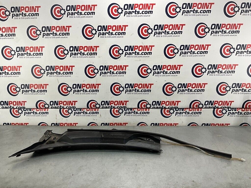 2004 Nissan Z33 350Z Driver Left Windshield Cowl Panel 66863 Oem 25Bdqf3 - On Point Parts Inc
