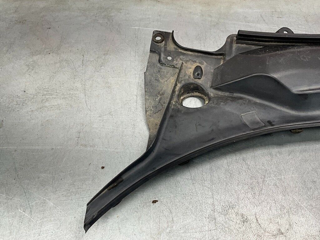 2004 Nissan Z33 350Z Driver Left Windshield Cowl Panel 66863 Oem 25Bdqf3 - On Point Parts Inc