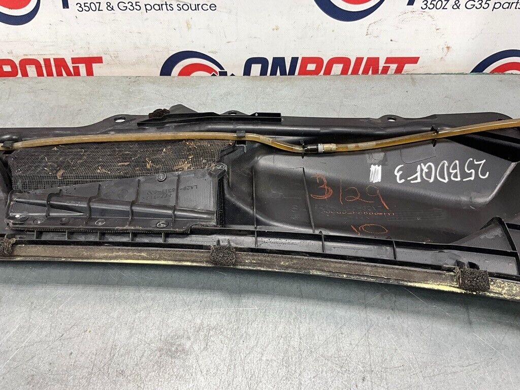 2004 Nissan Z33 350Z Driver Left Windshield Cowl Panel 66863 Oem 25Bdqf3 - On Point Parts Inc