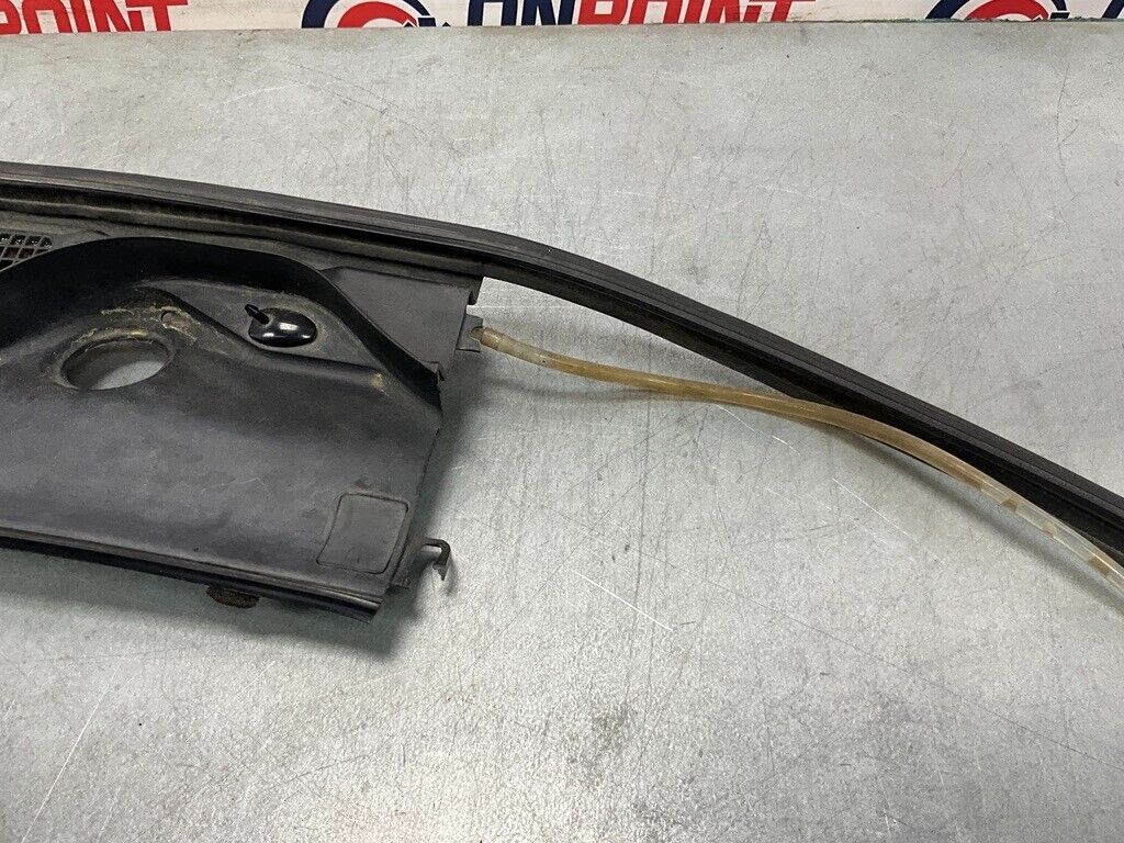 2004 Nissan Z33 350Z Driver Left Windshield Cowl Panel 66863 Oem 25Bdqf3 - On Point Parts Inc