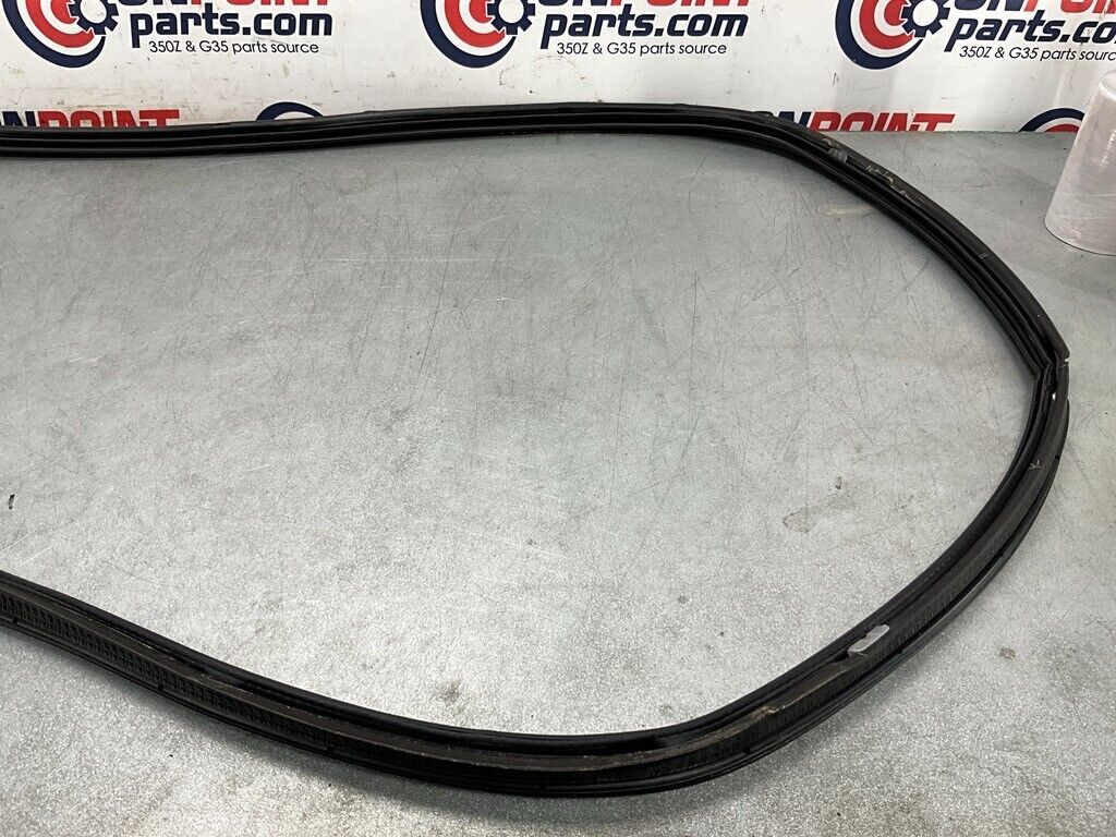 2004 Nissan Z33 350Z Trunk Hatch Frame Weatherstrip Seal Oem 25Bdqfi - On Point Parts Inc
