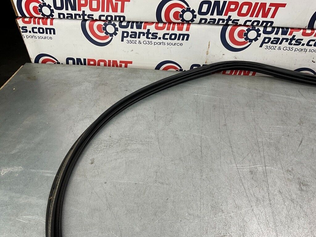 2004 Nissan Z33 350Z Trunk Hatch Frame Weatherstrip Seal Oem 25Bdqfi - On Point Parts Inc