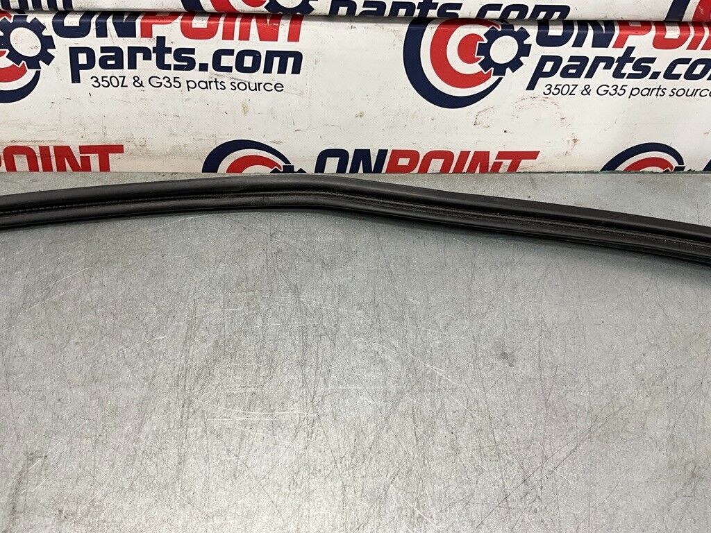 2004 Nissan Z33 350Z Trunk Hatch Frame Weatherstrip Seal Oem 25Bdqfi - On Point Parts Inc
