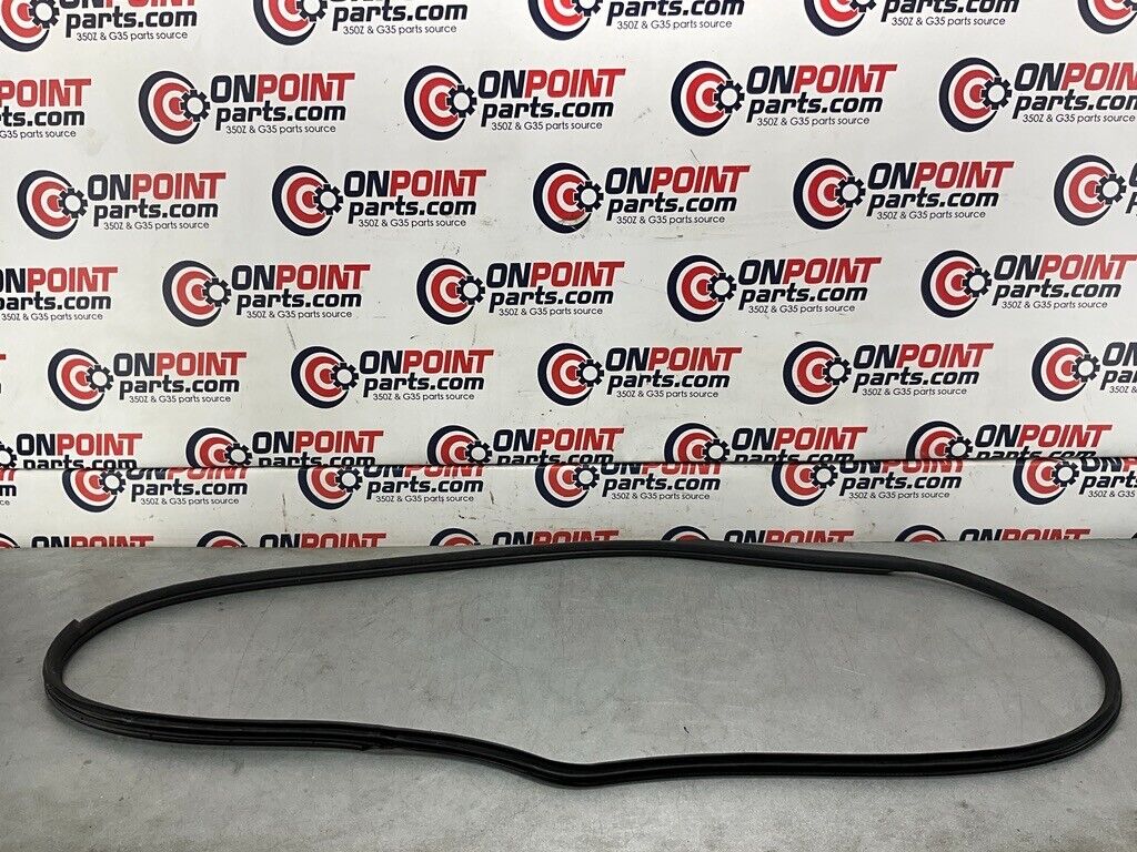 2004 Nissan Z33 350Z Passenger Right Door Frame Weatherstrip Seal Oem 25Bdqfa - On Point Parts Inc