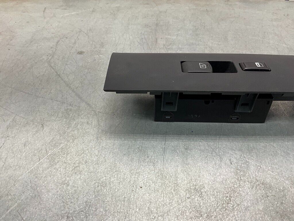 2004 Nissan Z33 350Z Passenger Right Door Window Lock Switch Trim Oem 25Bdqfe - On Point Parts Inc