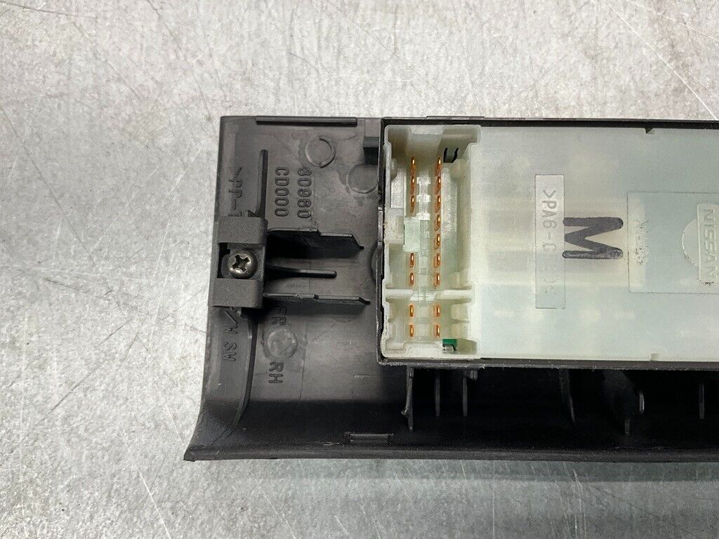 2004 Nissan Z33 350Z Passenger Right Door Window Lock Switch Trim Oem 25Bdqfe - On Point Parts Inc