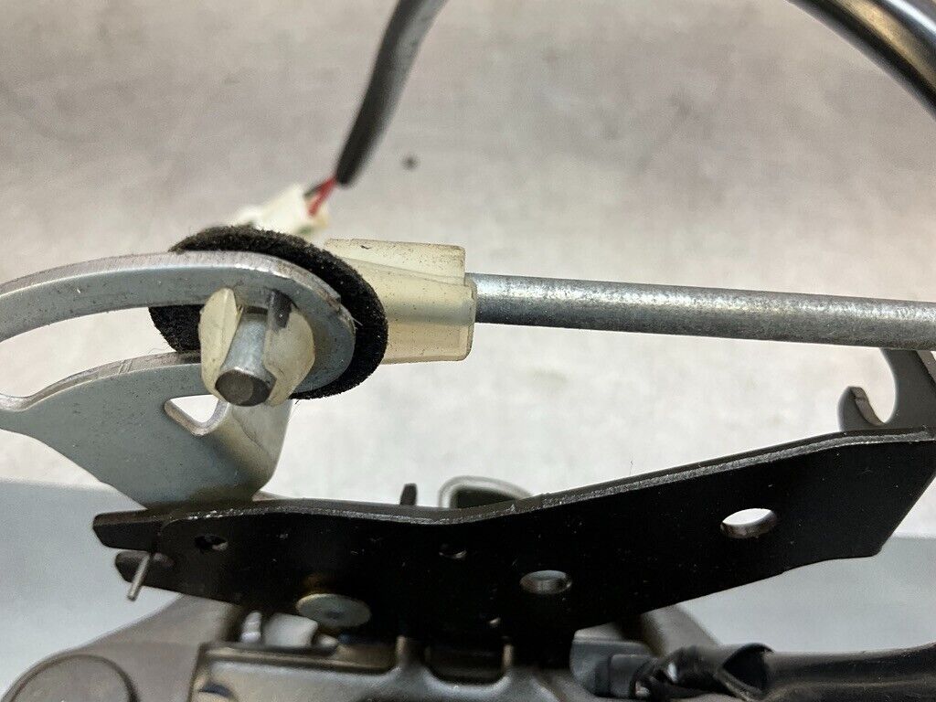 2004 Nissan Z33 350Z Coupe Trunk Latch Actuator Lock Assembly Oem 25Bdqfc - On Point Parts Inc