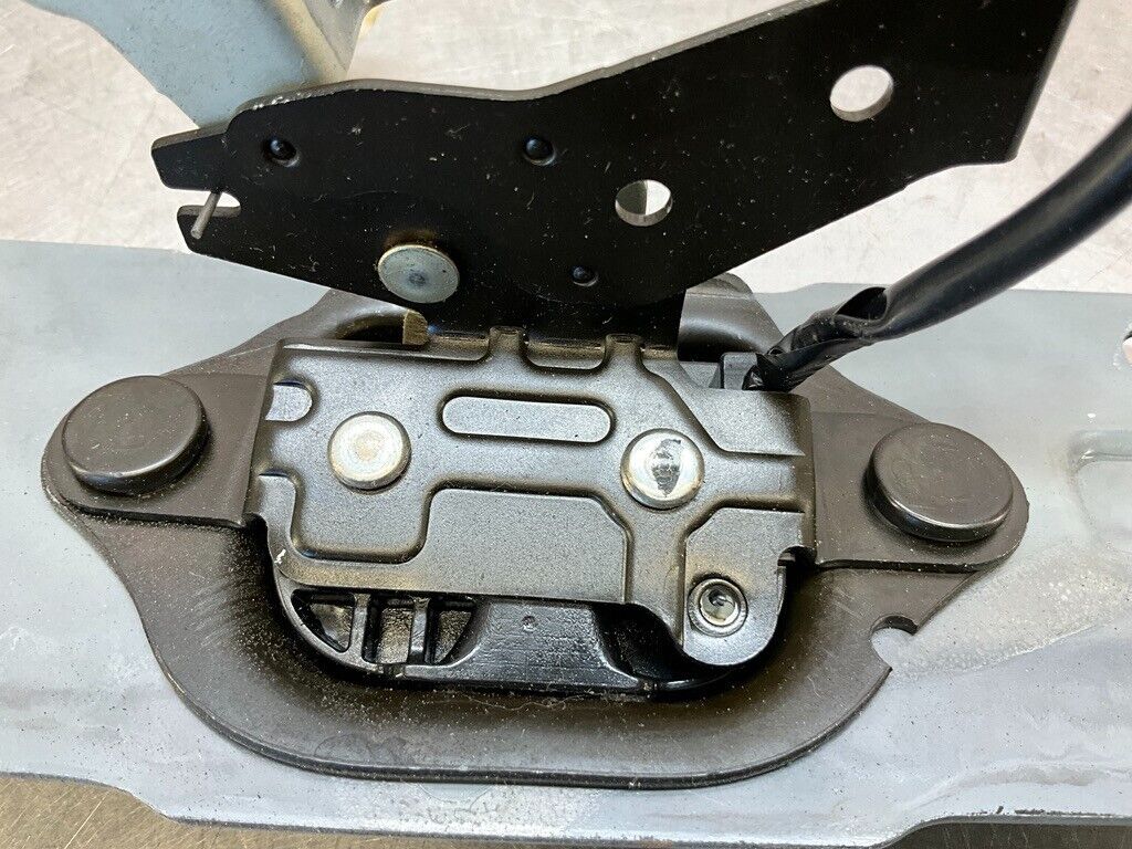 2004 Nissan Z33 350Z Coupe Trunk Latch Actuator Lock Assembly Oem 25Bdqfc - On Point Parts Inc