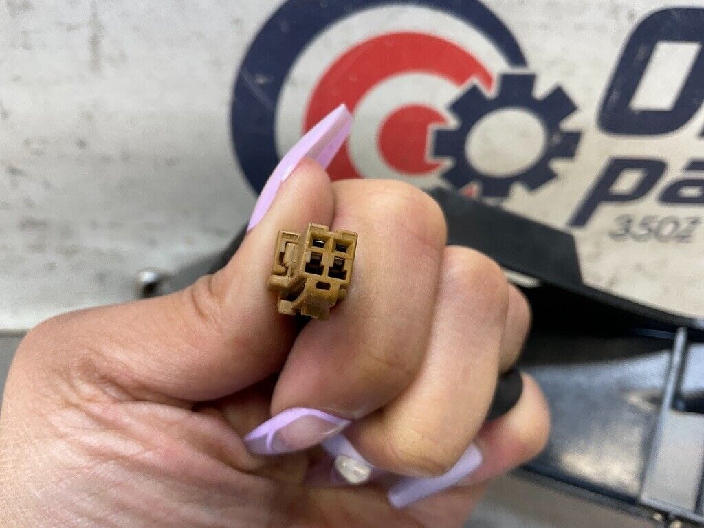 2004 Nissan Z33 350Z Driver Left Tweeter Speaker Cover Oem 25Bdqfa - On Point Parts Inc