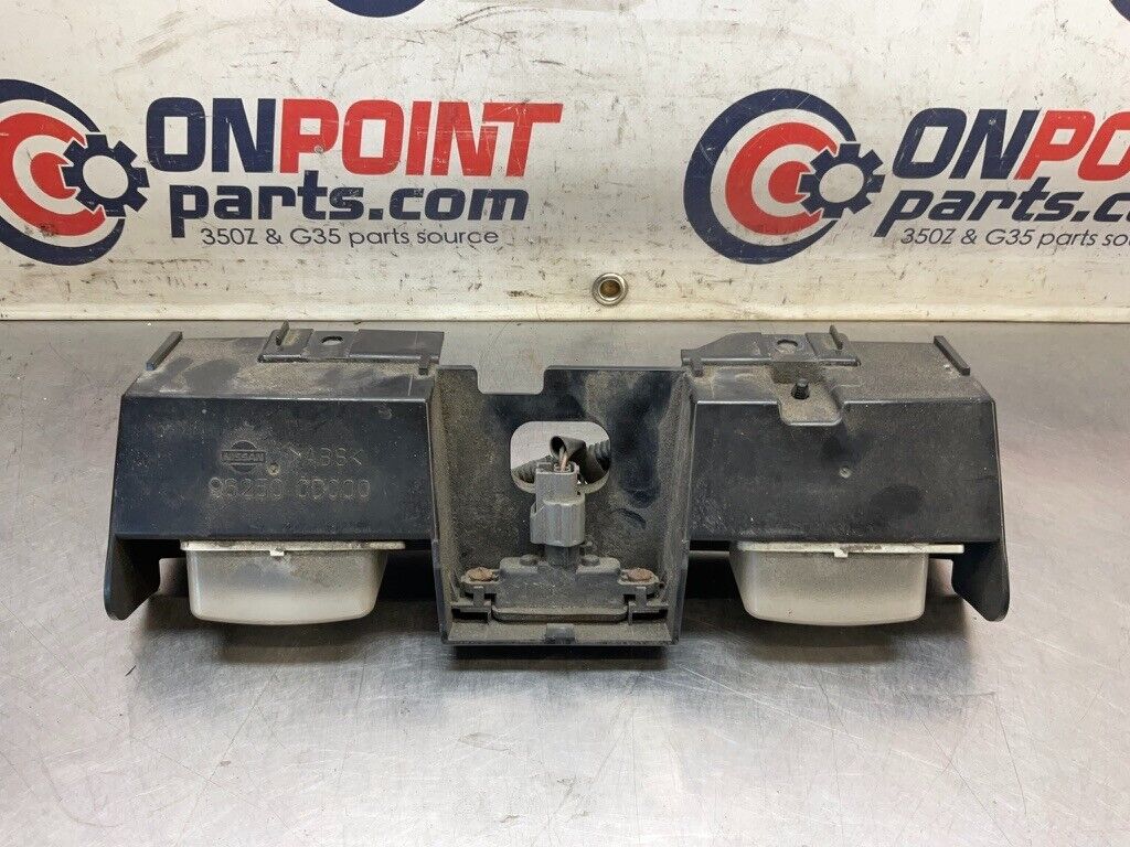 2004 Nissan Z33 350Z License Plate Light Assembly  Oem 25Bdqfc - On Point Parts Inc