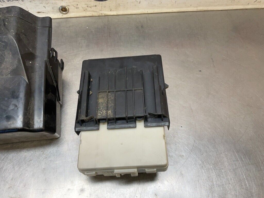 2004 Nissan Z33 350Z IPDM Engine Large Fuse Relay Box Oem 25Bdqfc - On Point Parts Inc