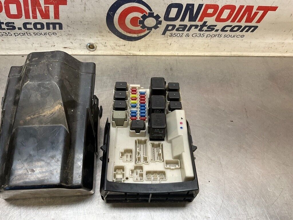 2004 Nissan Z33 350Z IPDM Engine Large Fuse Relay Box Oem 25Bdqfc - On Point Parts Inc