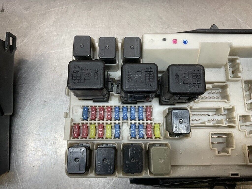 2004 Nissan Z33 350Z IPDM Engine Large Fuse Relay Box Oem 25Bdqfc - On Point Parts Inc