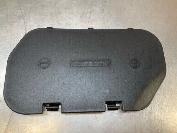 2004 Infiniti V35 G35 Front Passenger Battery Cover Panel Bezel Trim Oem 23Bevf3 - On Point Parts Inc