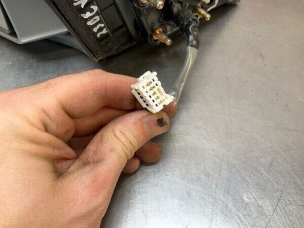 2004 Infiniti V35 G35 Driver Side View Mirror Oem 23Bevfa - On Point Parts Inc