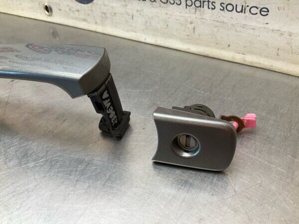 2004 Infiniti V35 G35 Driver Exterior Door Handle Oem 23Bevfa - On Point Parts Inc