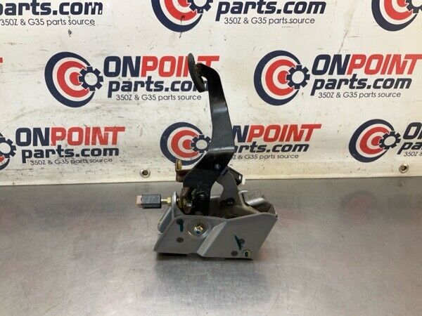 2004 Infiniti V35 G35 Front Driver Clutch Pedal Oem 23Bevfa - On Point Parts Inc
