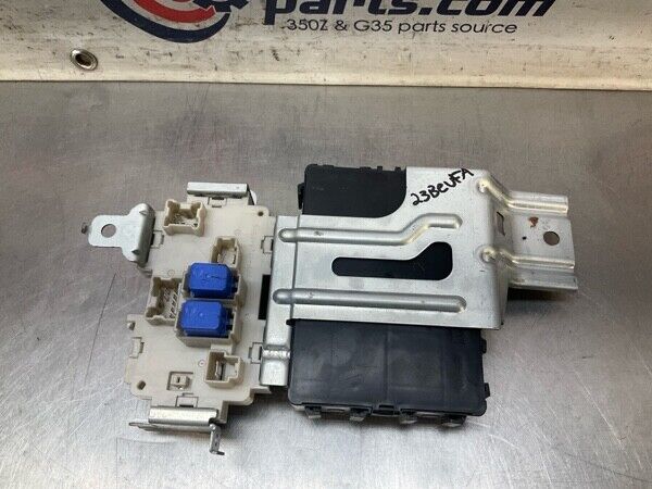 2004 Infiniti V35 G35 Bcm Body Control Module Manual Fuse Panel Oem 23Bevfa - On Point Parts Inc
