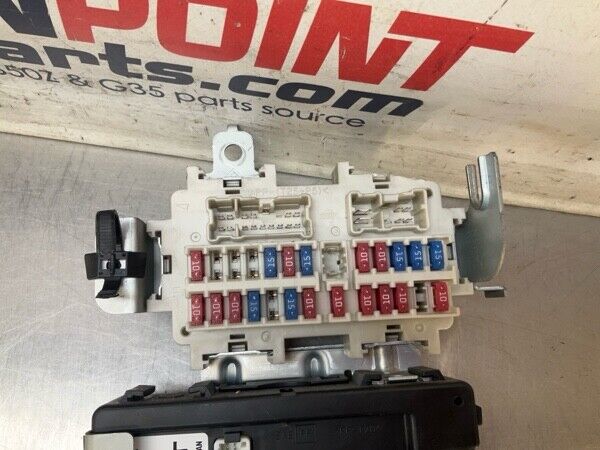 2004 Infiniti V35 G35 Bcm Body Control Module Manual Fuse Panel Oem 23Bevfa - On Point Parts Inc